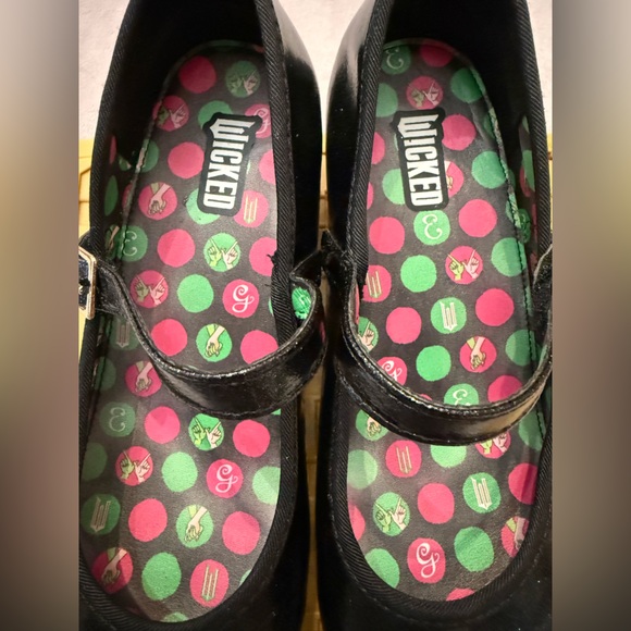 Wicked Girls Size 3 Mary Jane Heels Black Glitter Pink Green Sole Musical Shoes - Picture 7 of 9